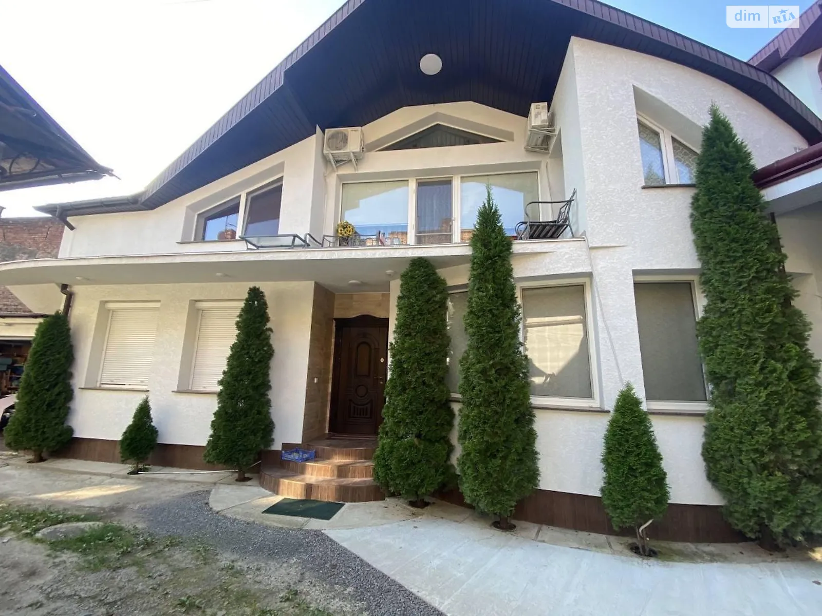 Продается дом на 2 этажа 145 кв. м с садом, цена: 190000 $ - фото 1