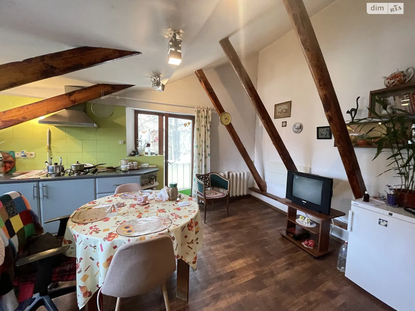 Продается 3-комнатная квартира 117 кв. м в Одессе, ул. Базарная - фото 1