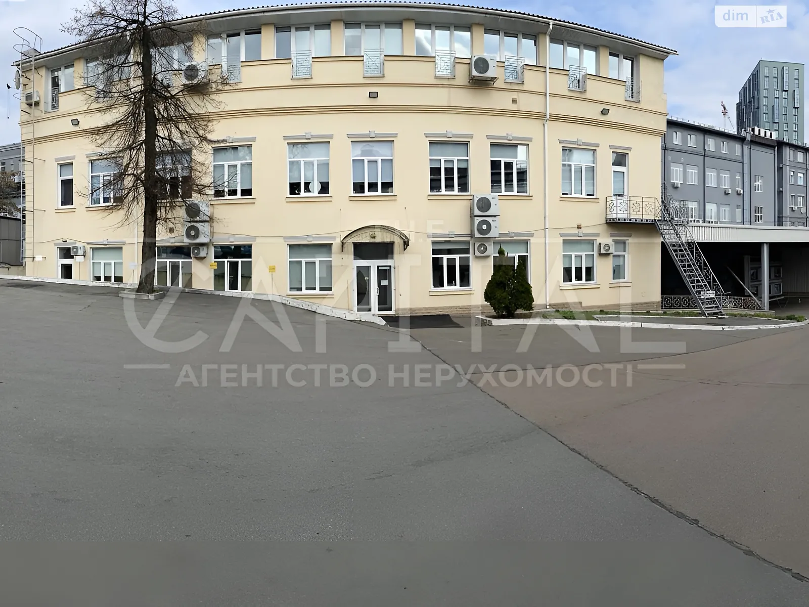 Сдается в аренду офис 323 кв. м в бизнес-центре, цена: 2700 $ - фото 1
