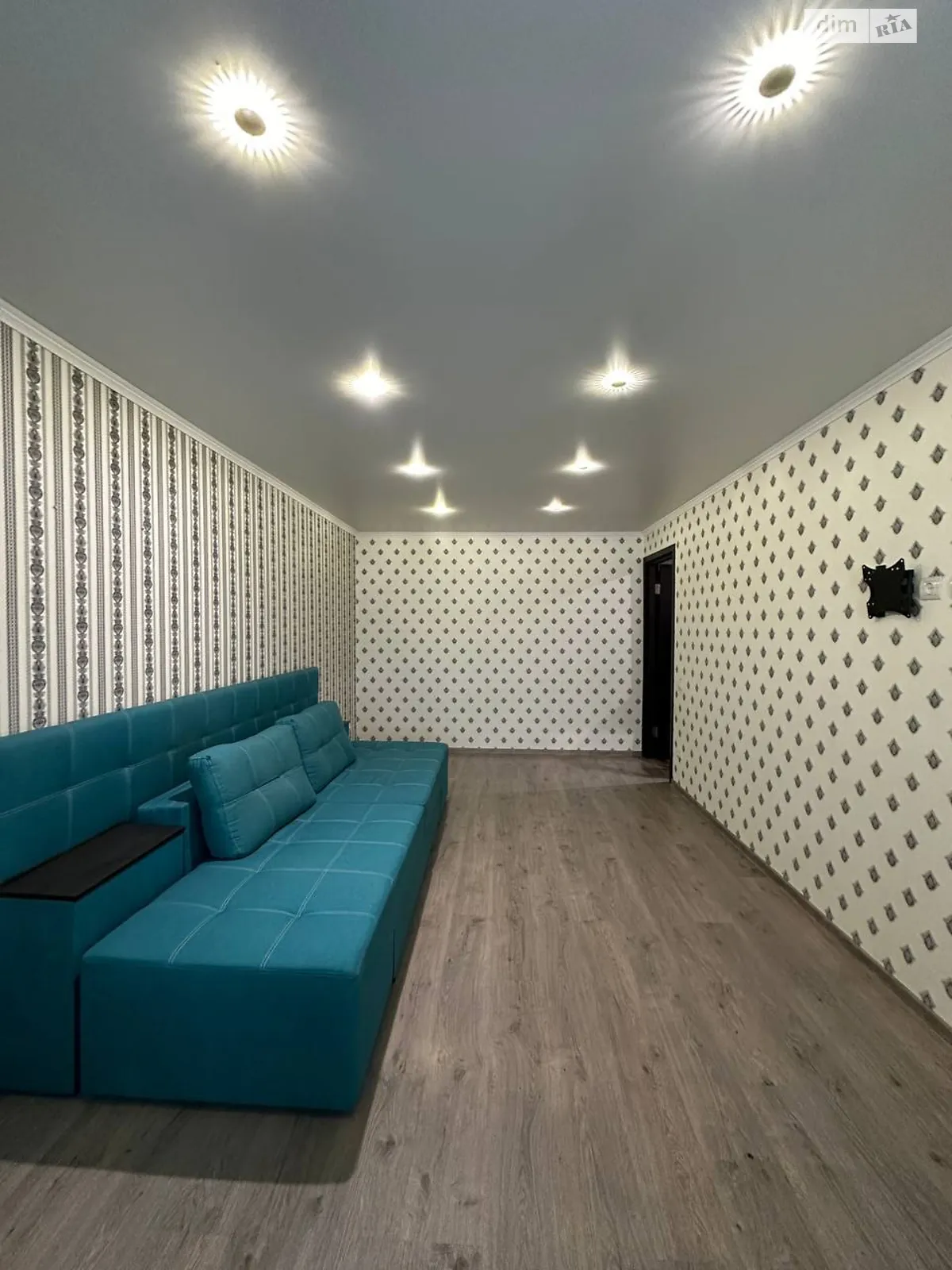 Продается 2-комнатная квартира 43.3 кв. м в Кривом Роге, цена: 24500 $ - фото 1
