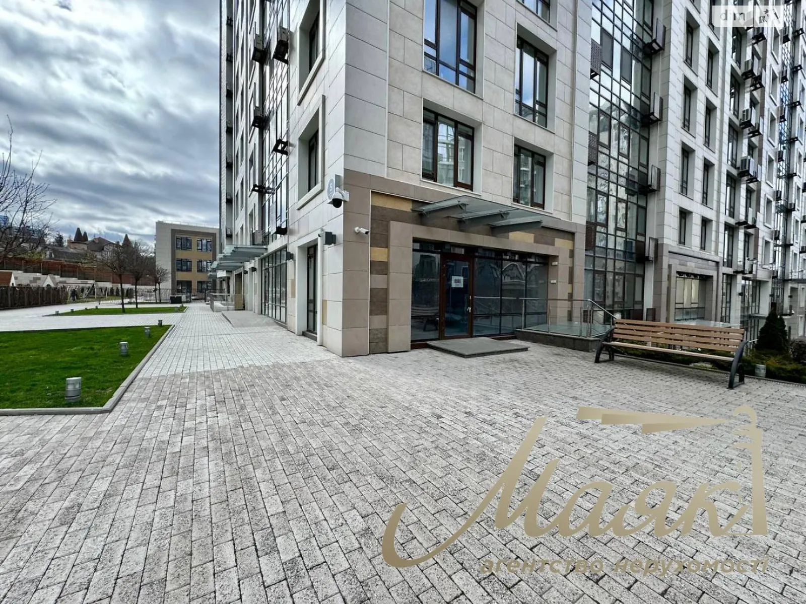 Продается офис 199 кв. м в бизнес-центре, цена: 497500 $ - фото 1