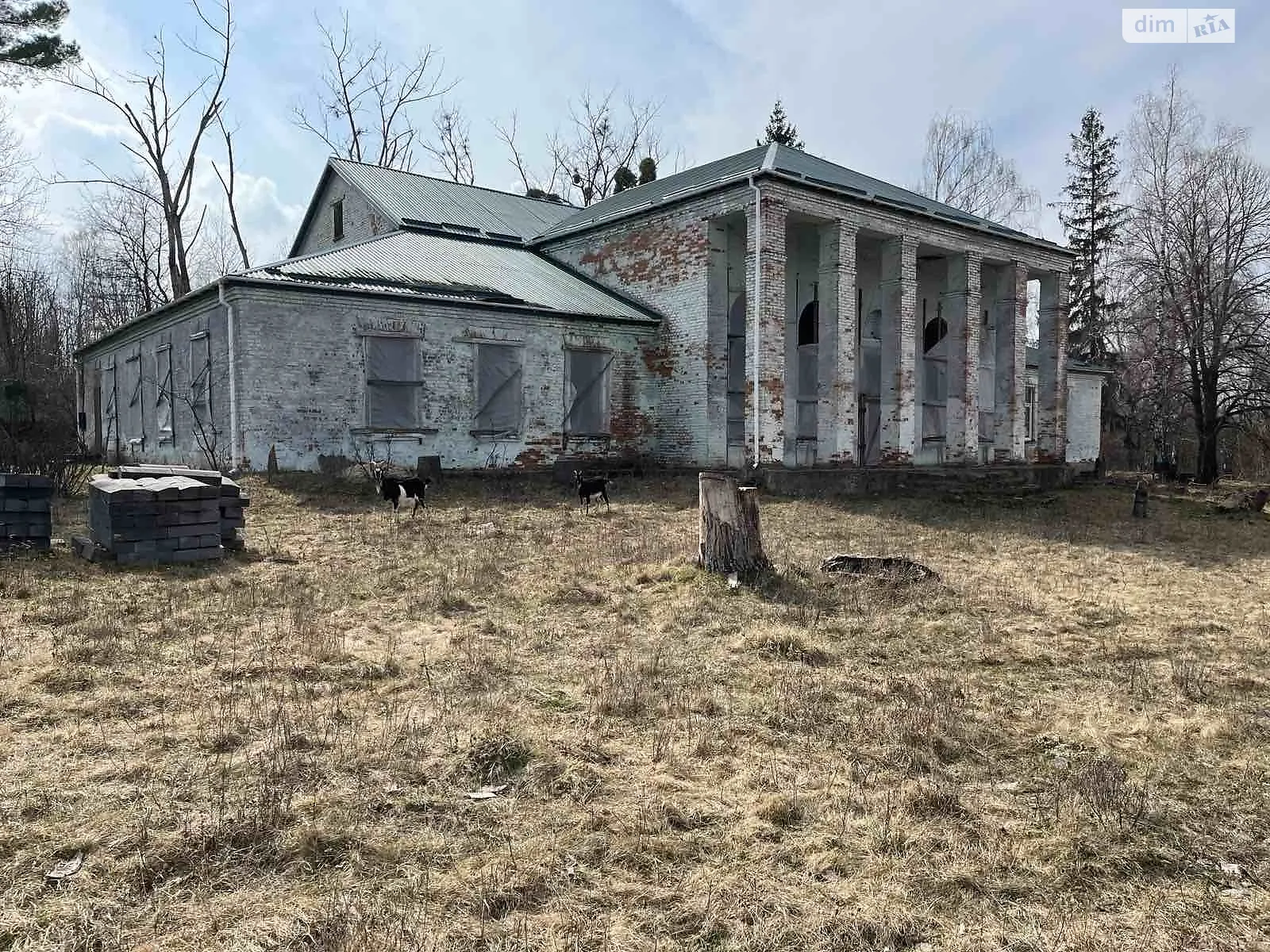 Продается одноэтажный дом 545.6 кв. м с подвалом, цена: 35500 $ - фото 1