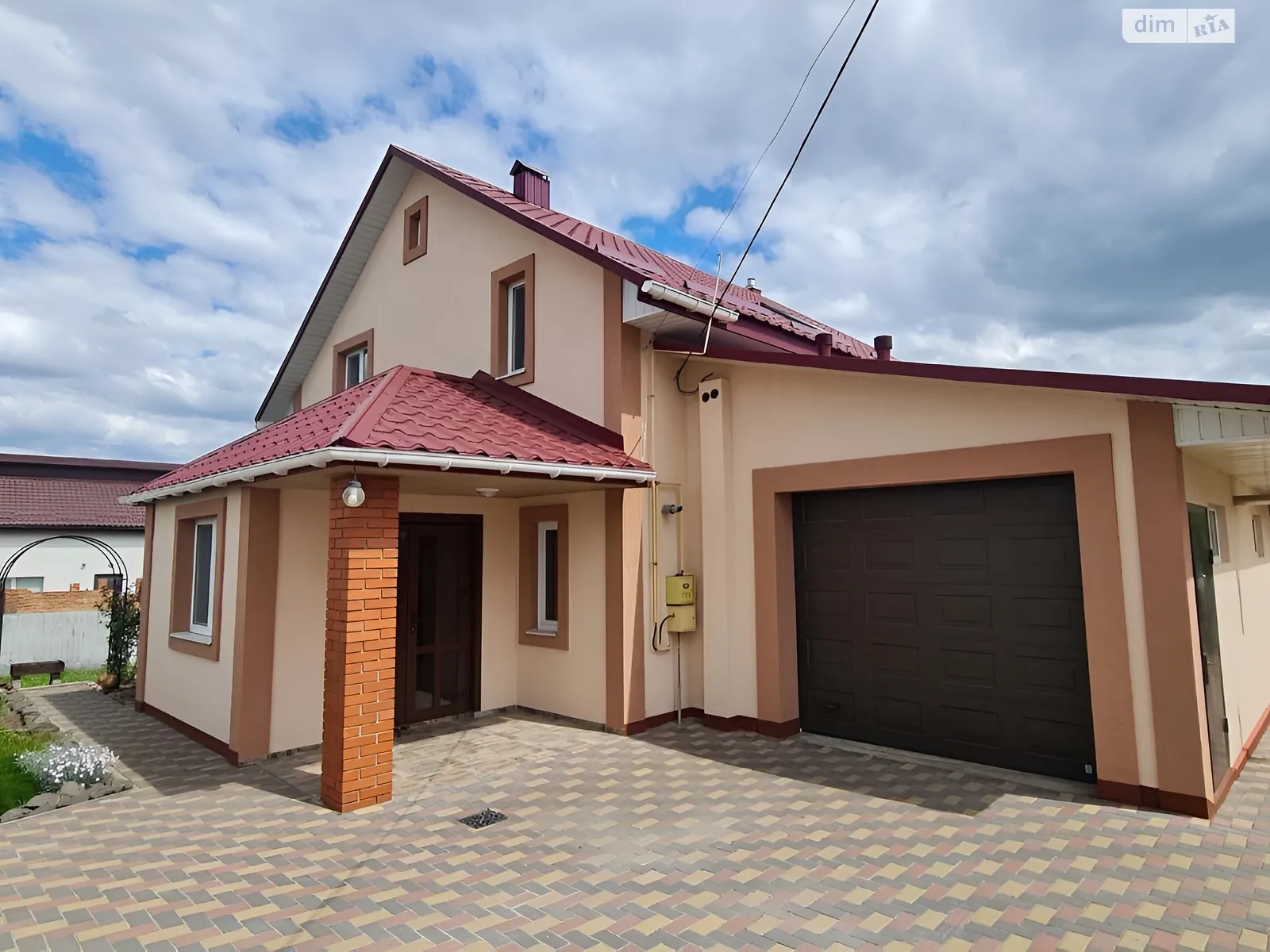 Продается дом на 2 этажа 125 кв. м с камином, цена: 176000 $ - фото 1