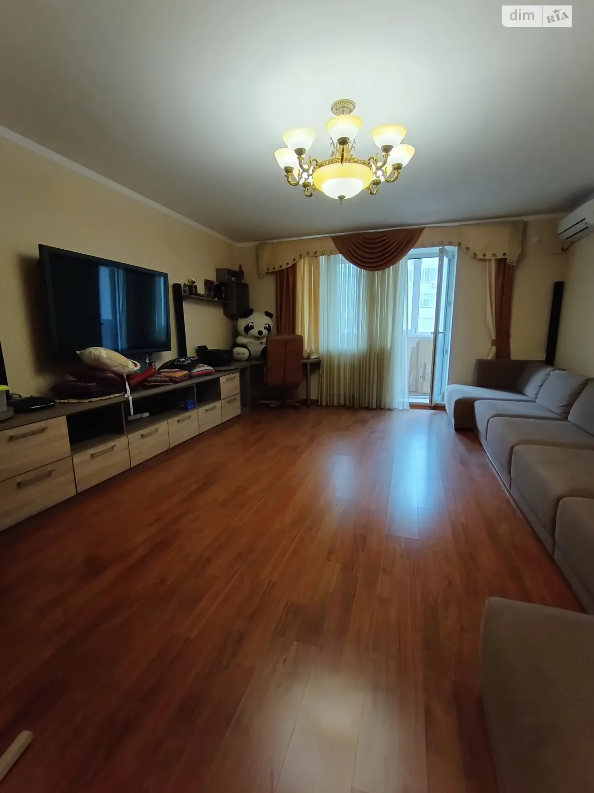 Здається в оренду 3-кімнатна квартира 113 кв. м у Одесі, вул. Костанді - фото 1