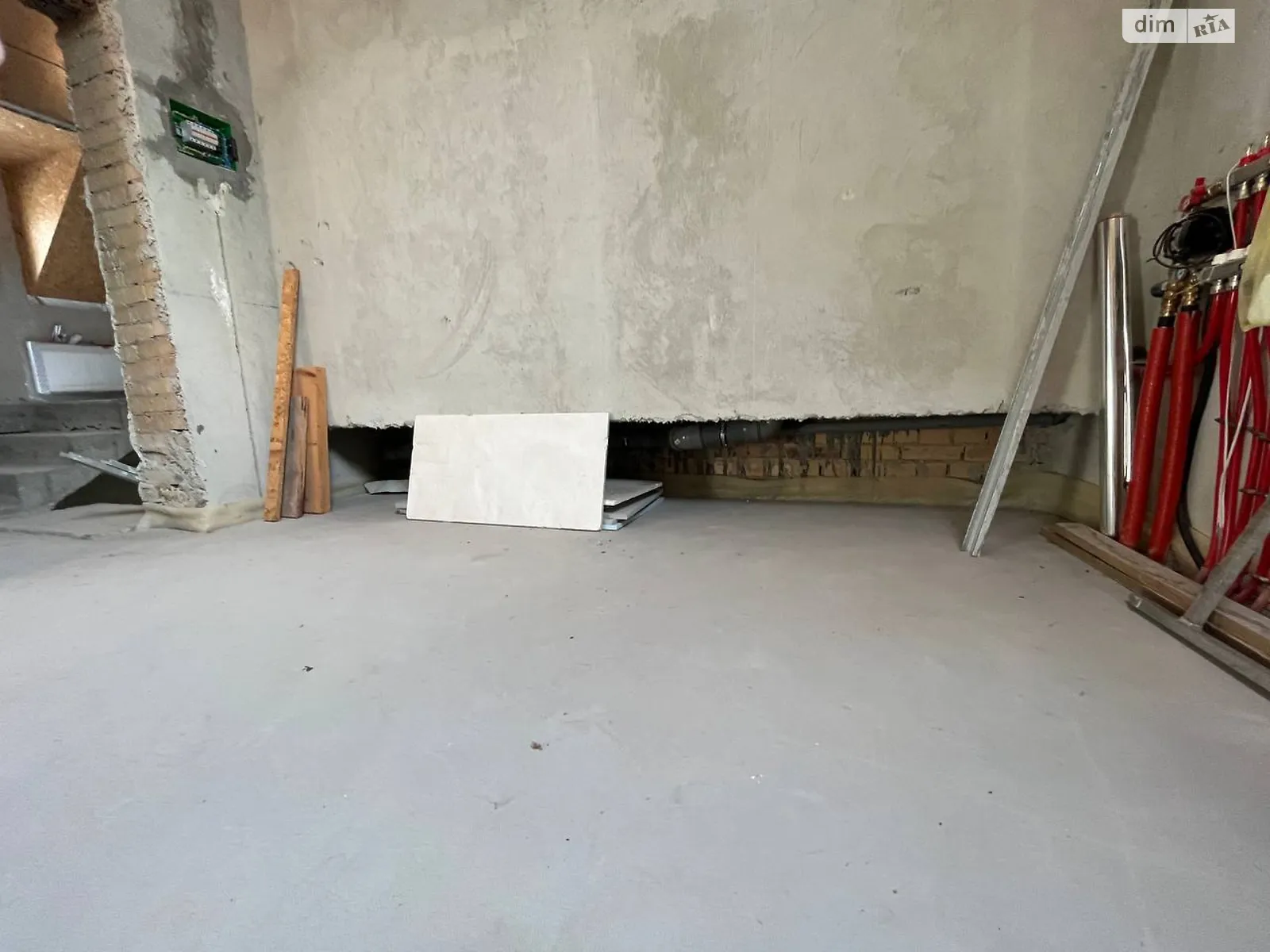 Продается дом на 2 этажа 217 кв. м с садом, цена: 150000 $ - фото 1
