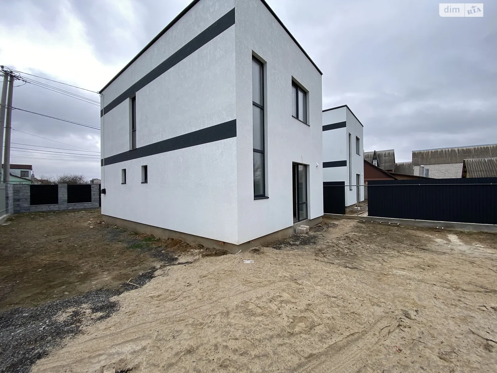 Продается дом на 2 этажа 100 кв. м с мансардой, цена: 85950 $ - фото 1