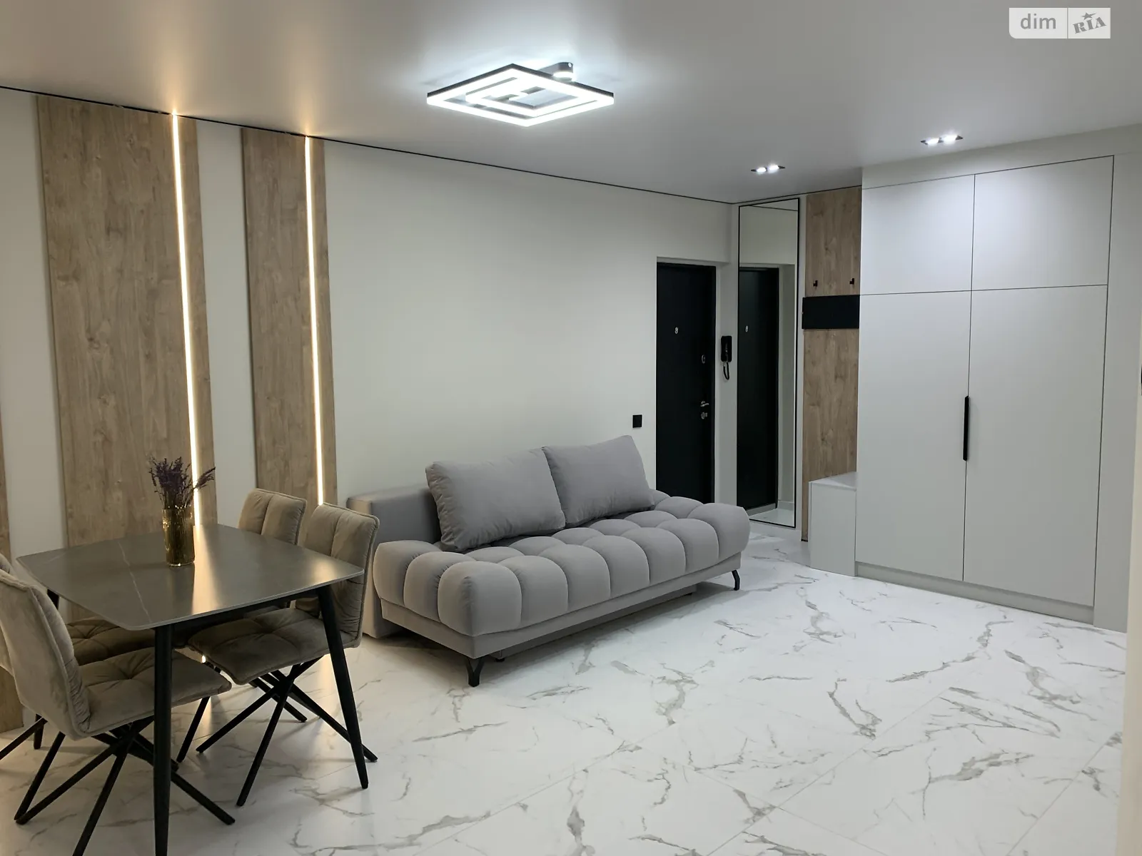 2-кімнатна квартира 60 кв. м у Тернополі, вул. Смакули - фото 1