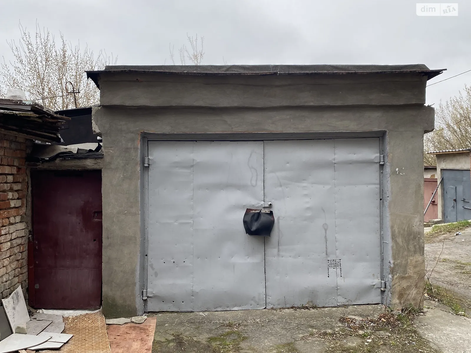 Продается отдельно стоящий гараж под легковое авто на 17 кв. м, цена: 8000 $ - фото 1