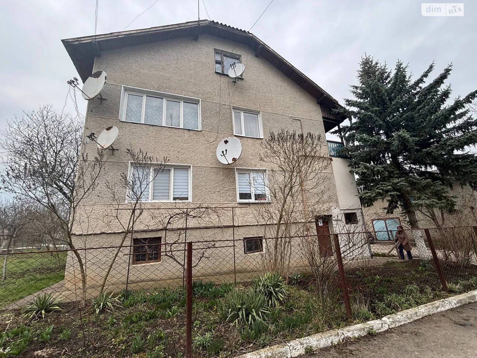 Продается 5-комнатная квартира 116.7 кв. м в Тлумаче, ул. Уютная(9 Мая), 18А - фото 1