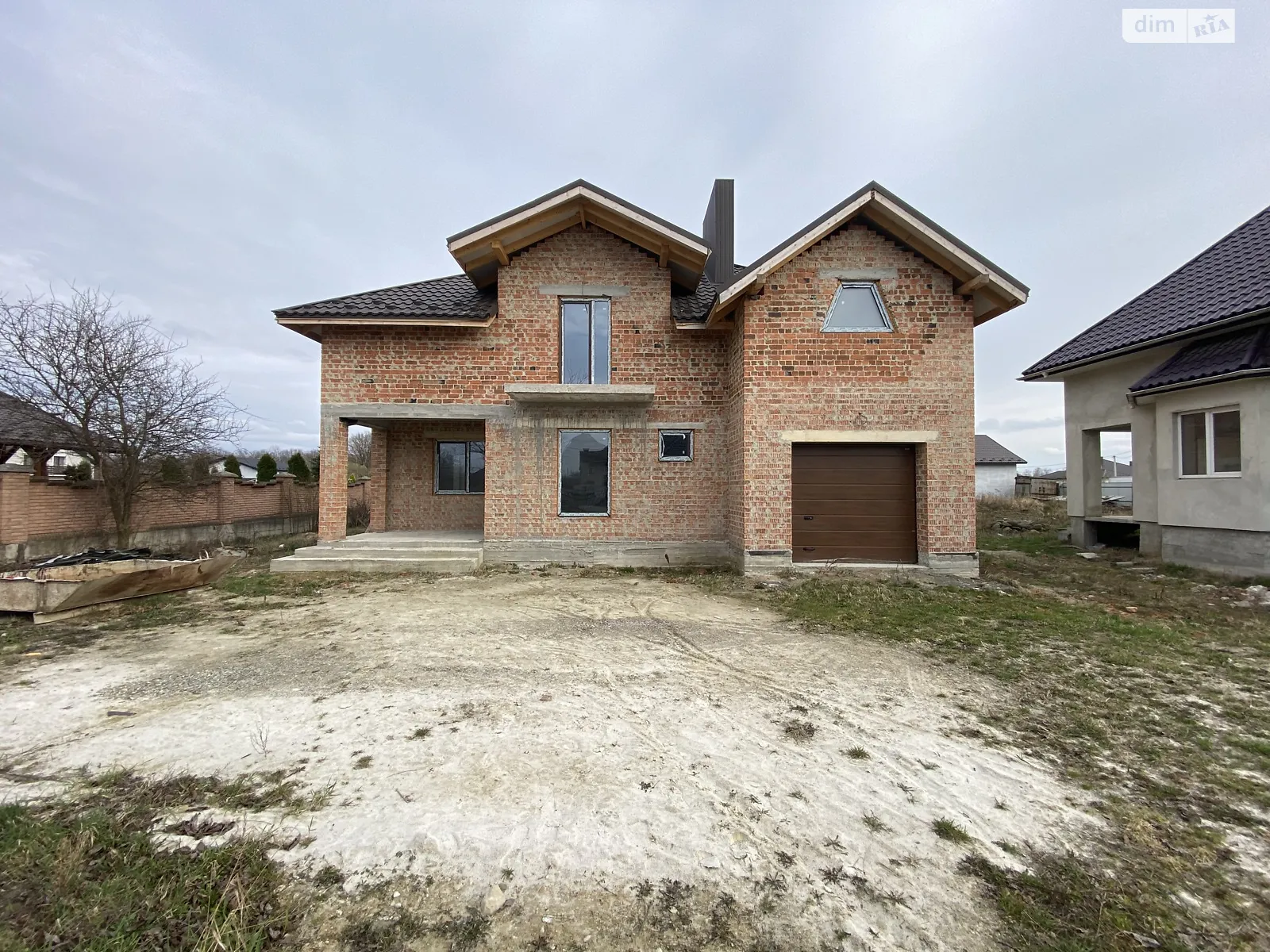 Продается дом на 2 этажа 242 кв. м с террасой, цена: 108000 $ - фото 1
