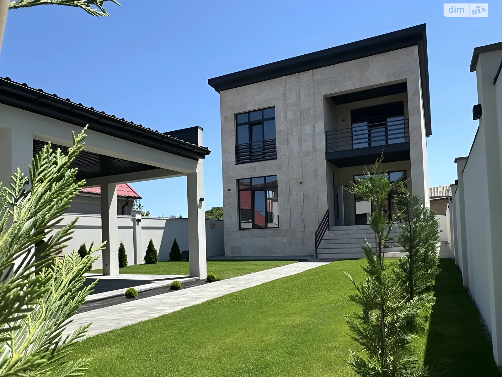 Продається будинок 2 поверховий 240 кв. м з гаражем, цена: 350000 $ - фото 1