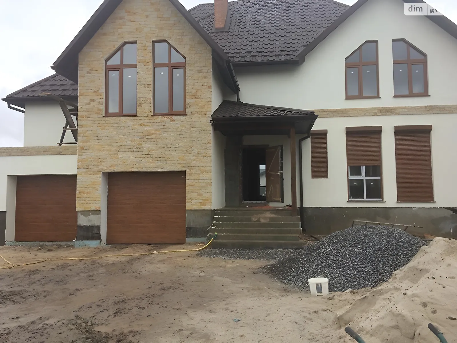 Продается дом на 2 этажа 258.1 кв. м с садом, цена: 125000 $ - фото 1