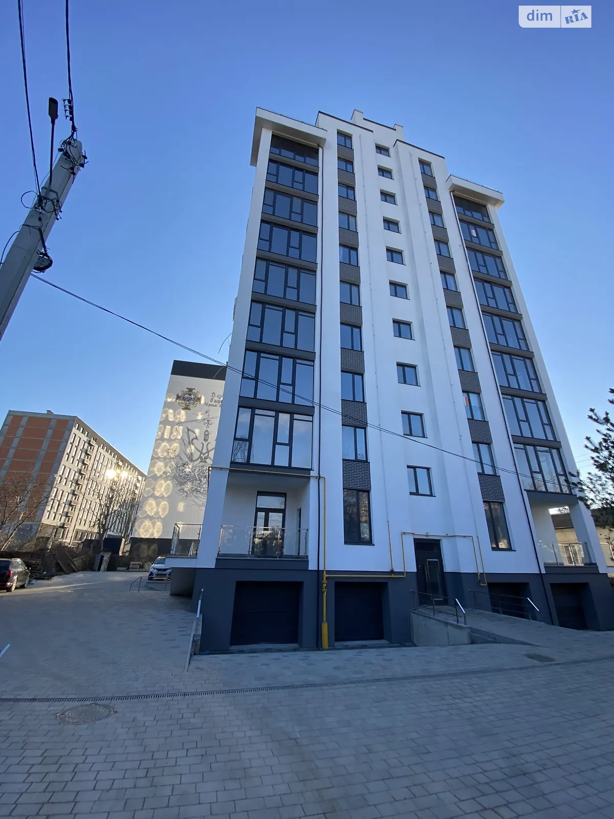 Продается 3-комнатная квартира 88 кв. м в Ивано-Франковске, ул. Млынарская, 19 - фото 1