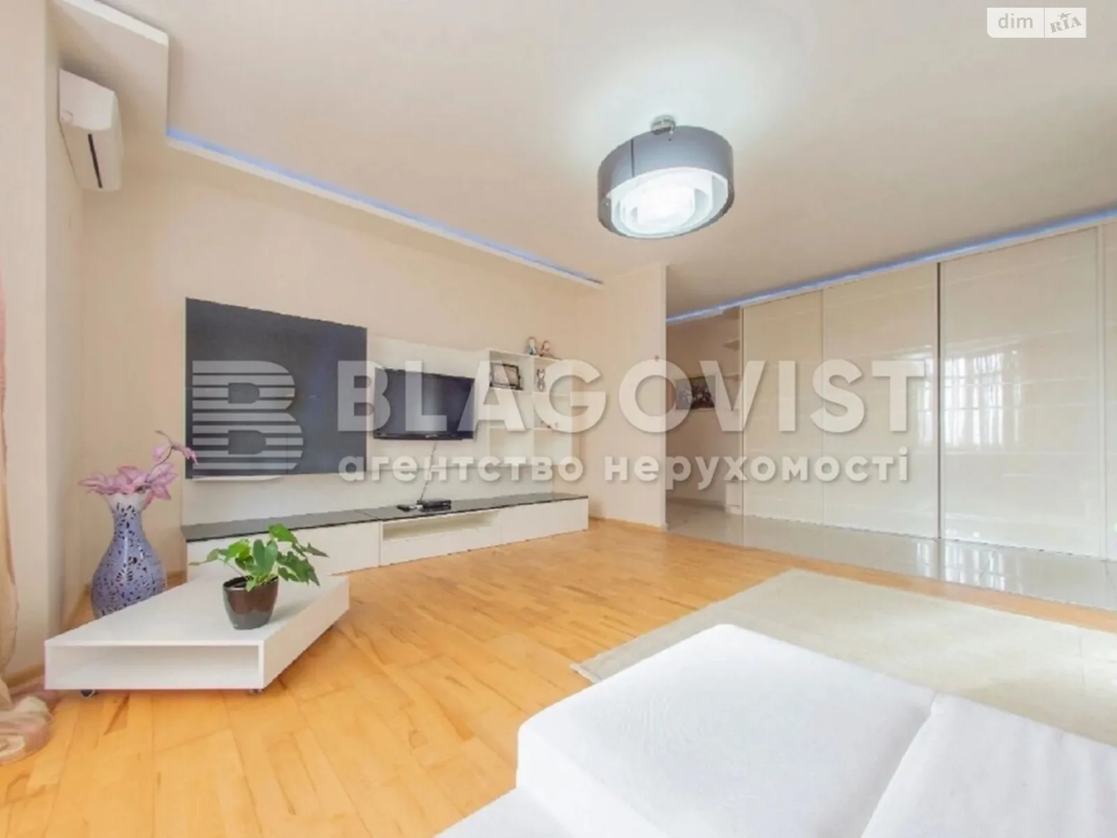 Продается 3-комнатная квартира 115 кв. м в Киеве, ул. Коновальца Евгения, 32Г - фото 1