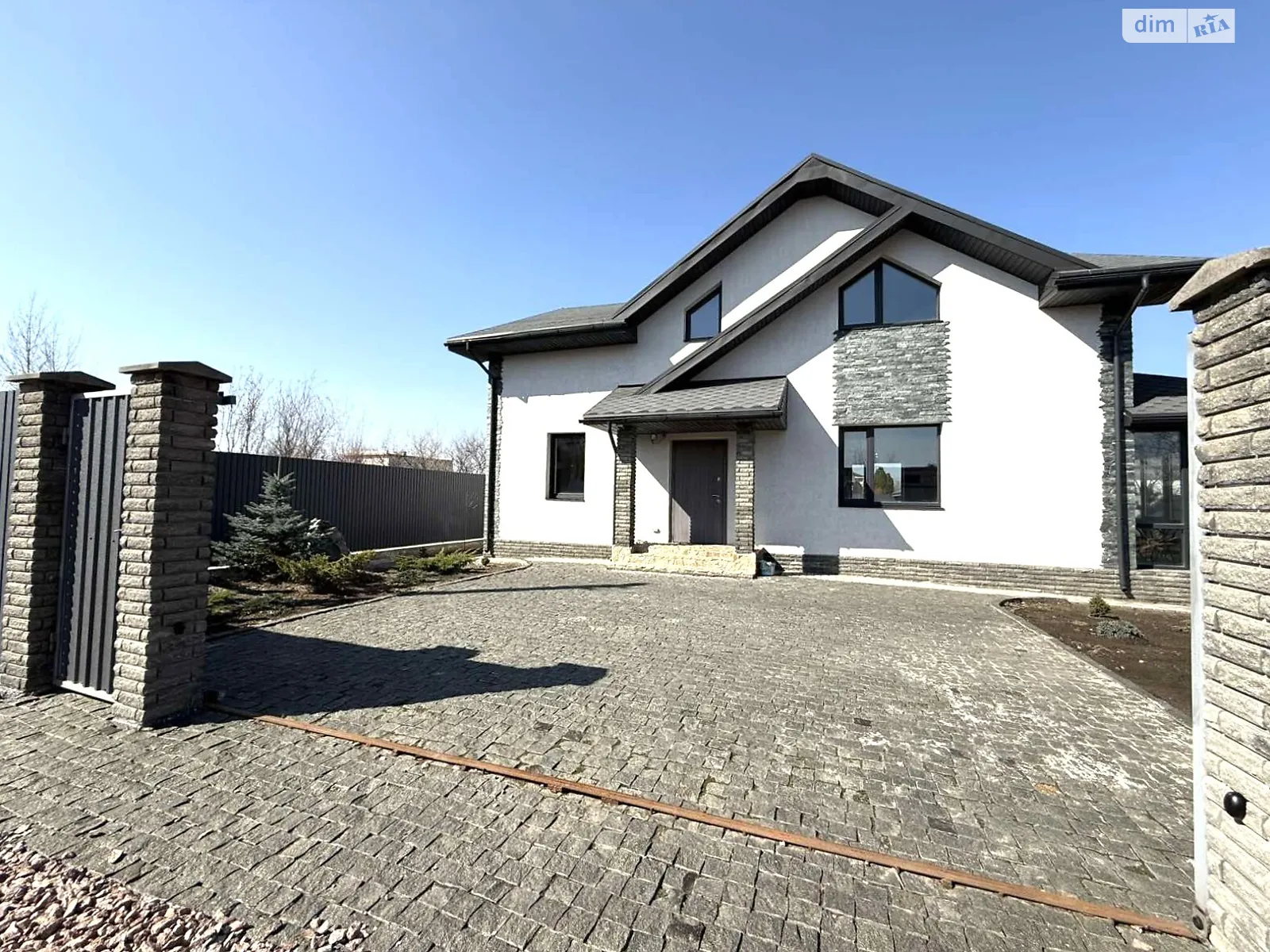 Продается дом на 2 этажа 187.2 кв. м с камином, цена: 250000 $ - фото 1
