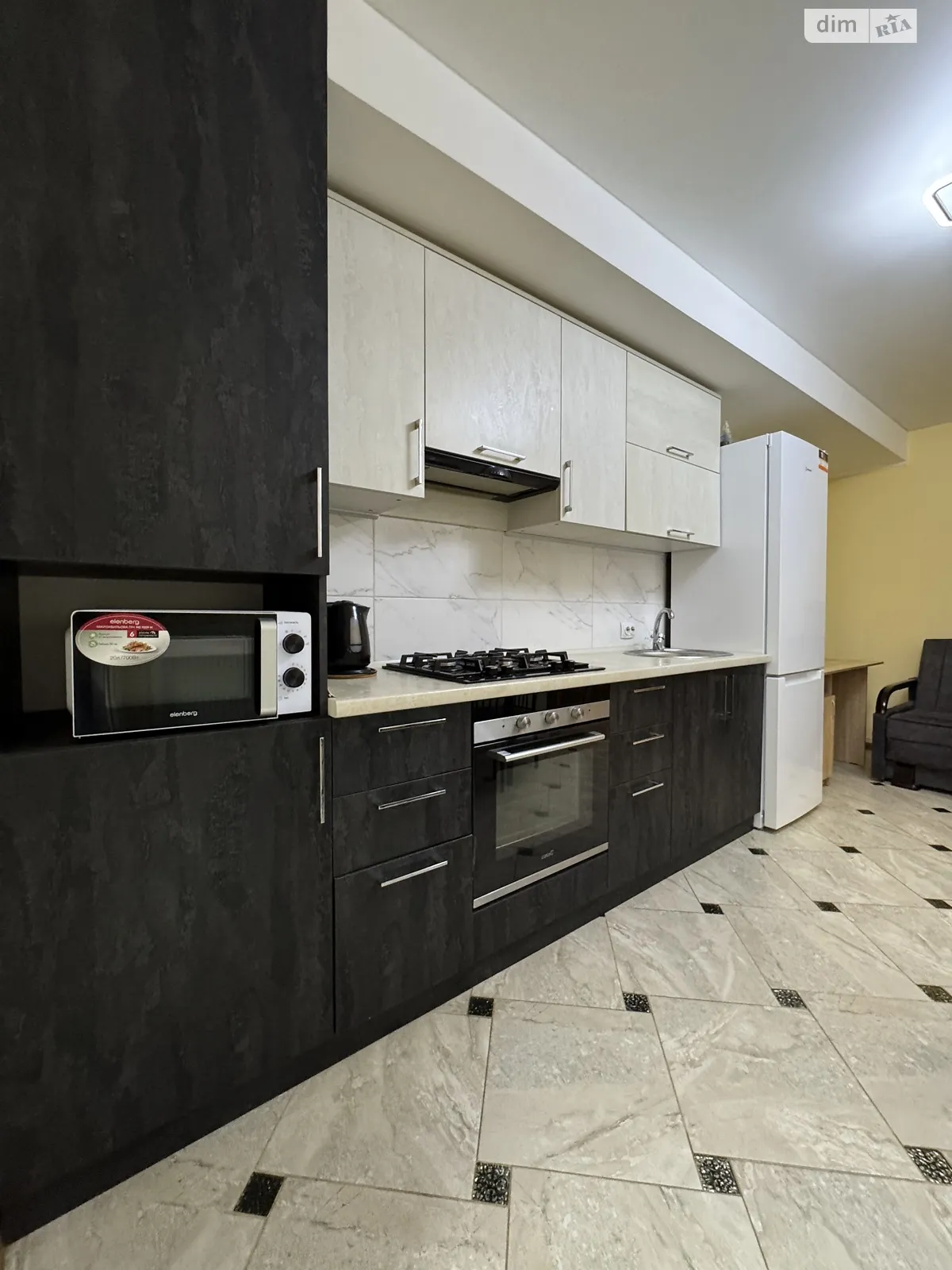 1-кімнатна квартира 45 кв. м у Тернополі, вул. Білогірська, 18Є - фото 1