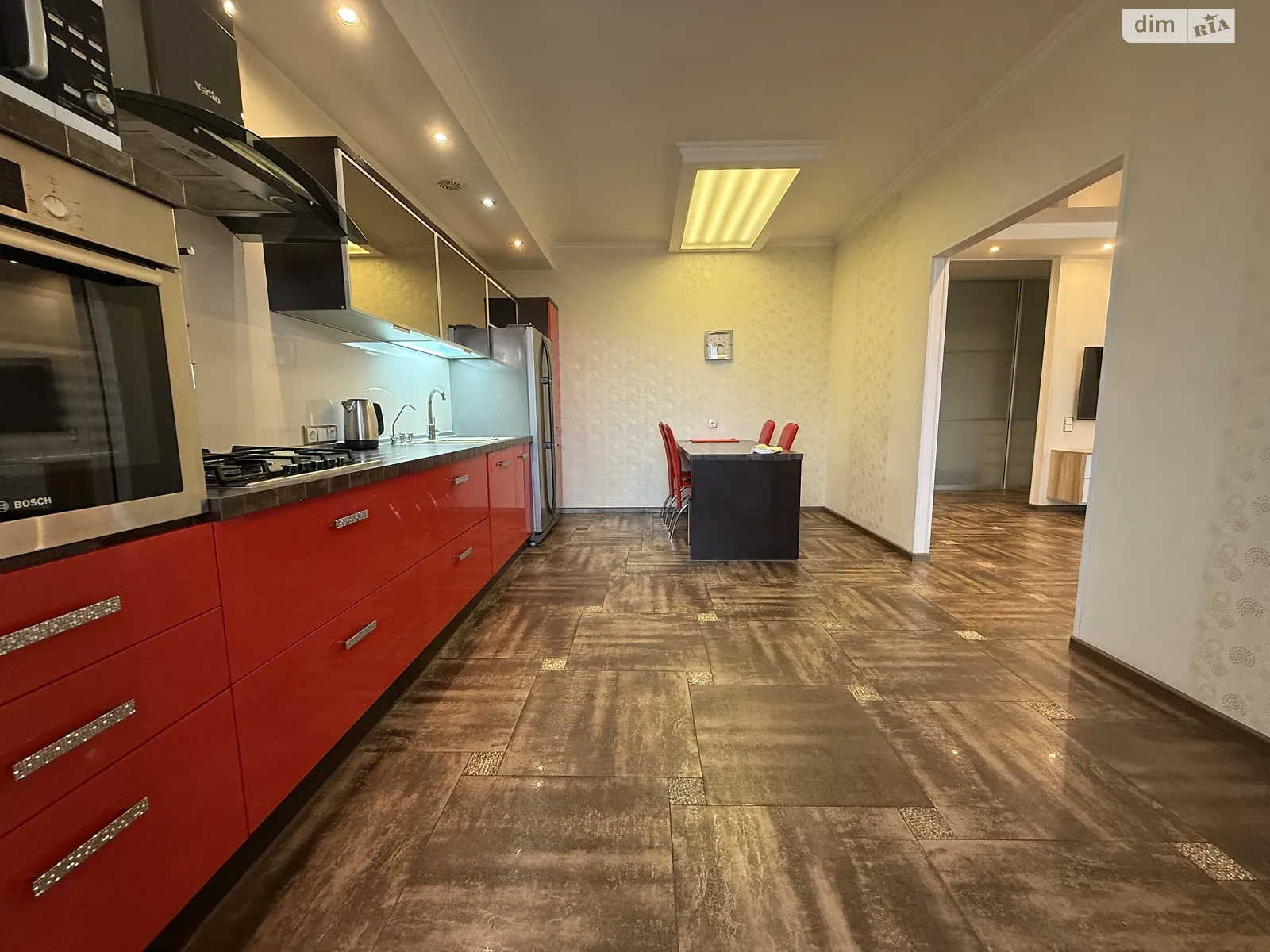 Продается 3-комнатная квартира 95 кв. м в Виннице, бул. Свободы - фото 1