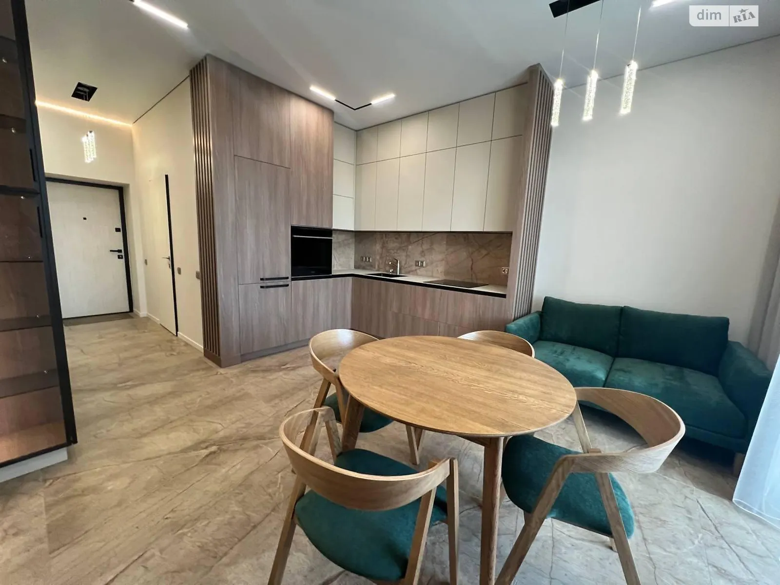 Продається 2-кімнатна квартира 65 кв. м у Сторожниці, вул. Капушанська, 170 - фото 1