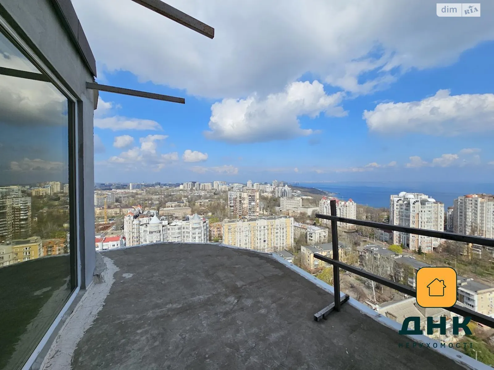 Продається 3-кімнатна квартира 145 кв. м у Одесі, бул. Французький, 22 корпус 4 - фото 1