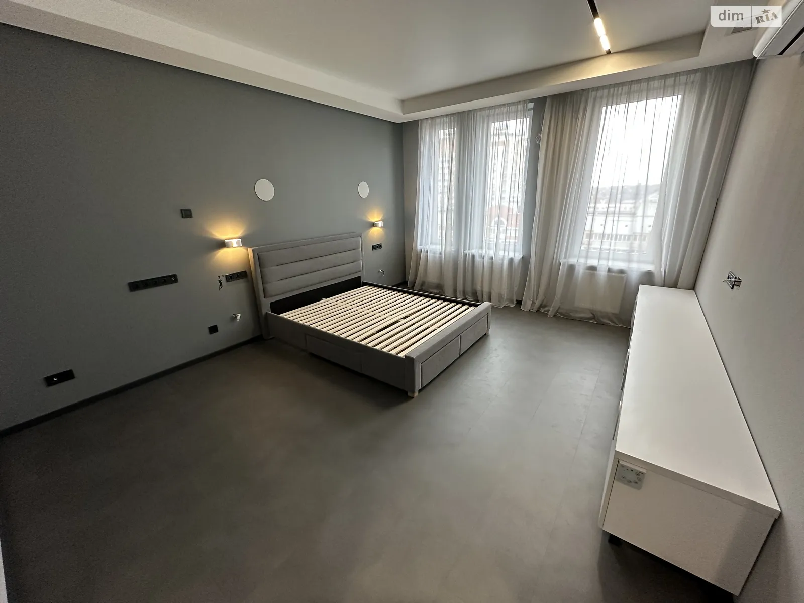 Продается 1-комнатная квартира 54 кв. м в Харькове, ул. Клочковская, 117 - фото 1