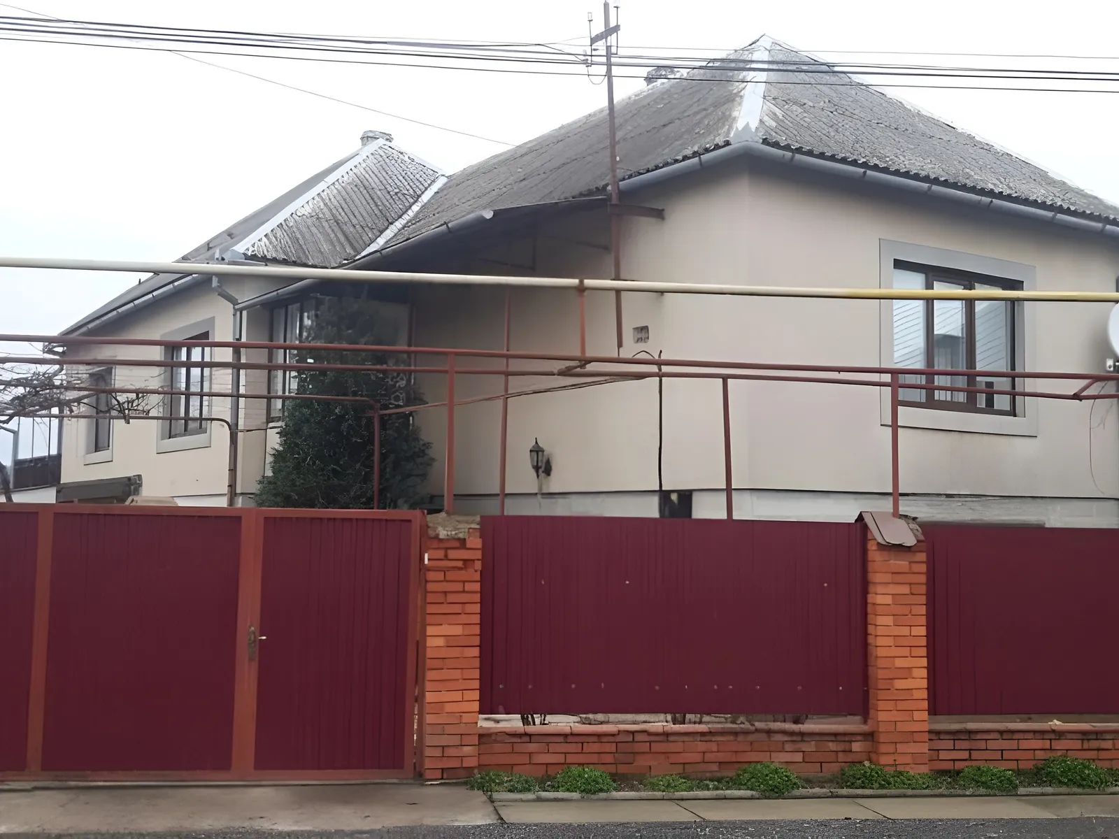 Продается дом на 2 этажа 285 кв. м с верандой, цена: 120000 $ - фото 1