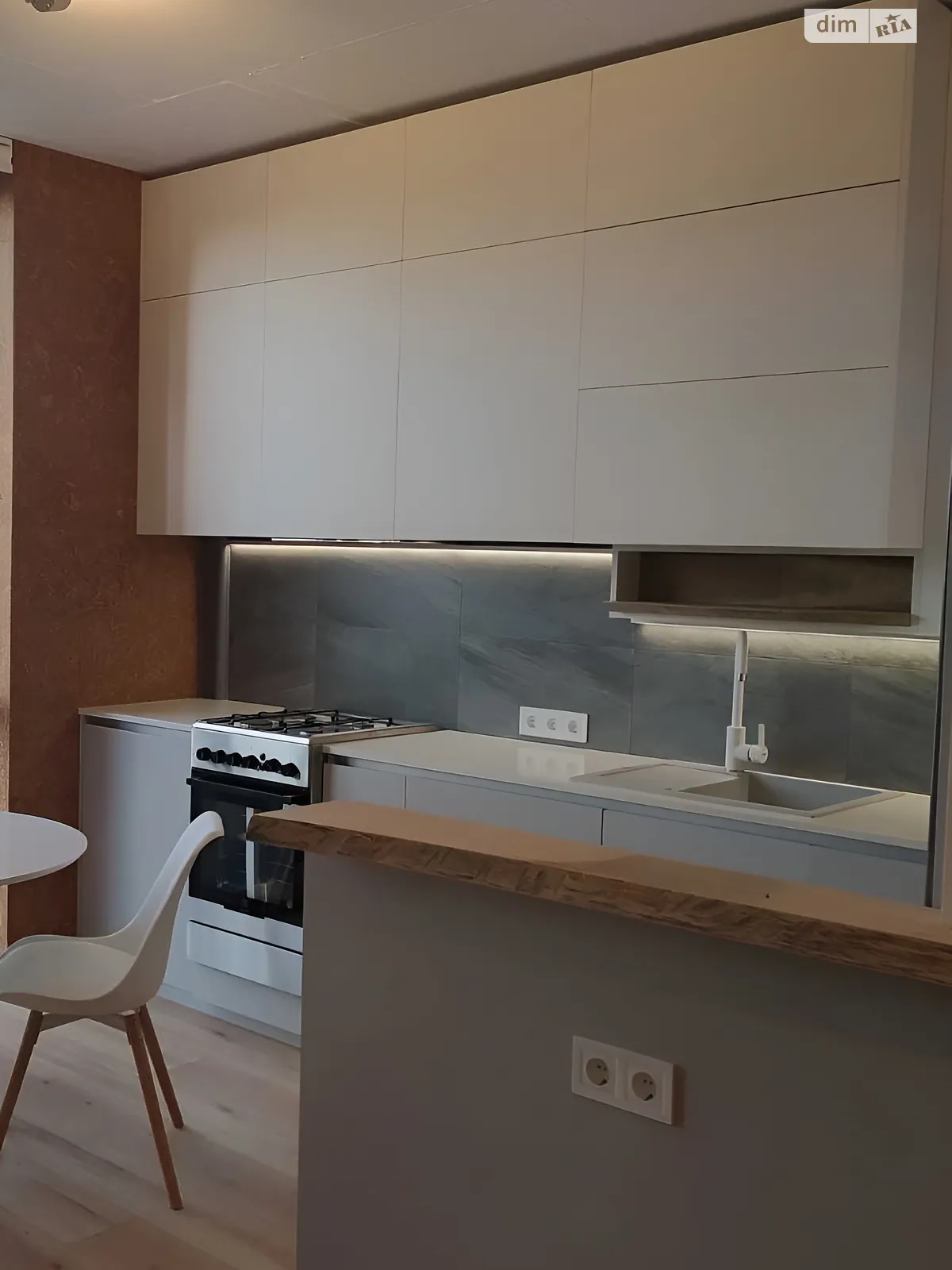 Здається в оренду 2-кімнатна квартира 72 кв. м у Львові, вул. Малоголосківська - фото 1