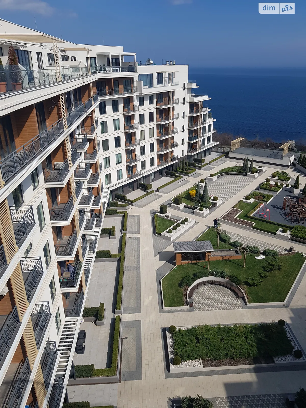 Продається 3-кімнатна квартира 102 кв. м у Одесі, пров. Маячний - фото 1
