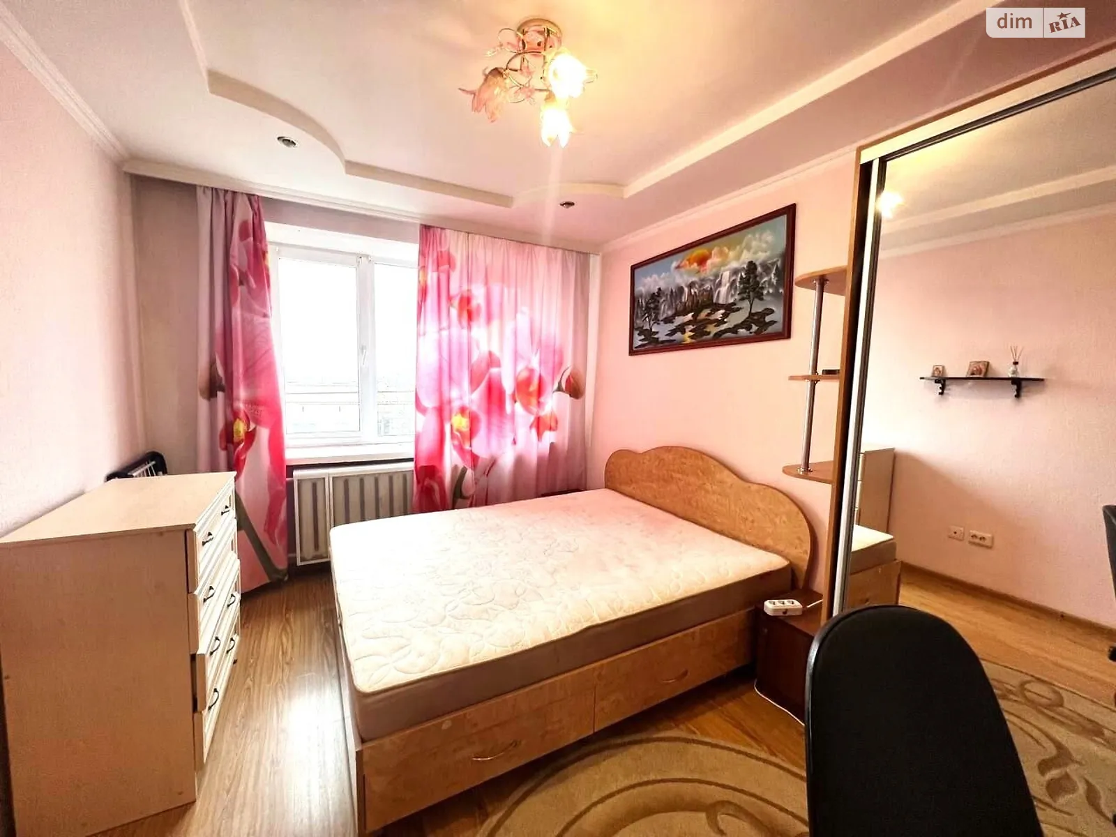Продается 2-комнатная квартира 37.5 кв. м в Черновцах, ул. Узбекская - фото 1