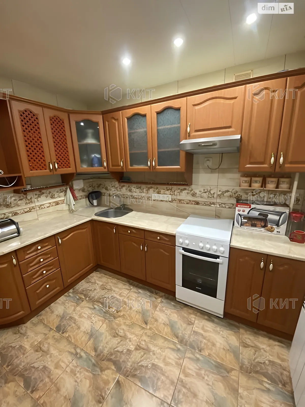 Продается 2-комнатная квартира 51 кв. м в Харькове, ул. Олега Адамовского(Камская), 1 - фото 1