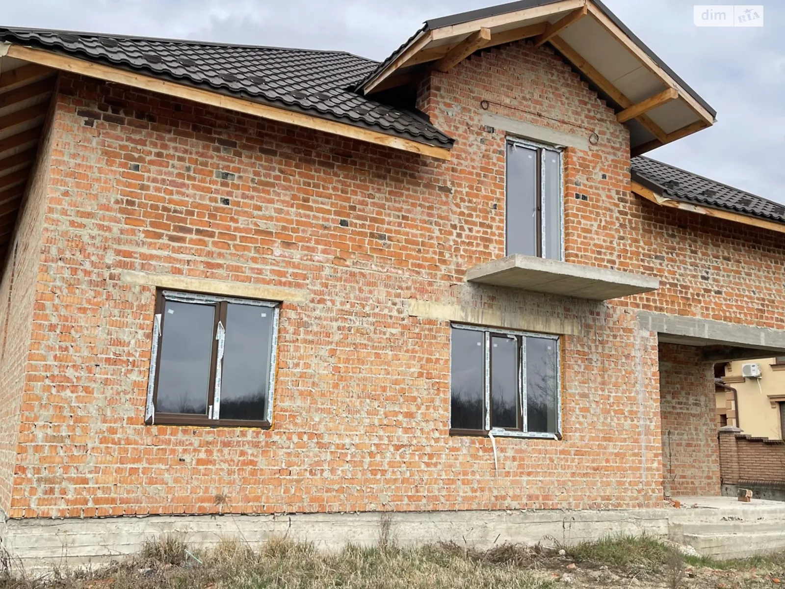Продается дом на 2 этажа 280 кв. м с баней/сауной, цена: 108000 $ - фото 1