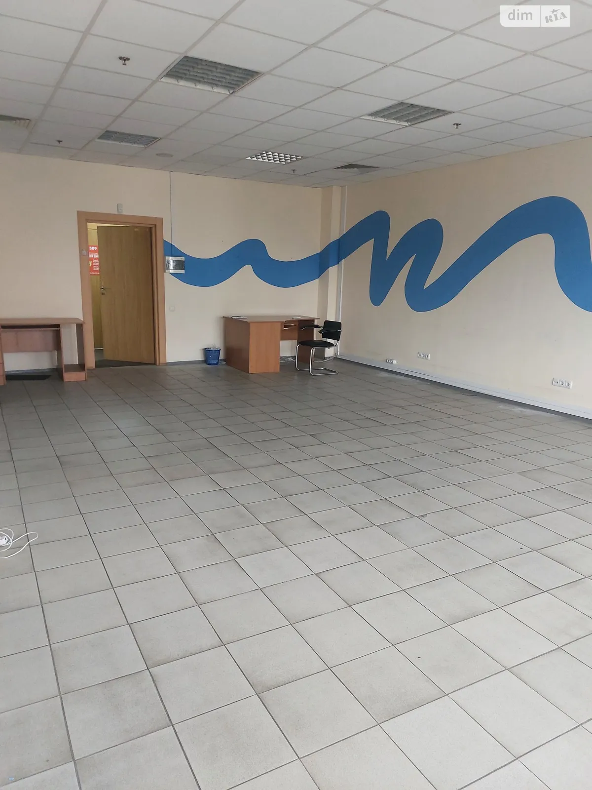 Сдается в аренду помещения свободного назначения 53 кв. м в 5-этажном здании, цена: 18550 грн - фото 1