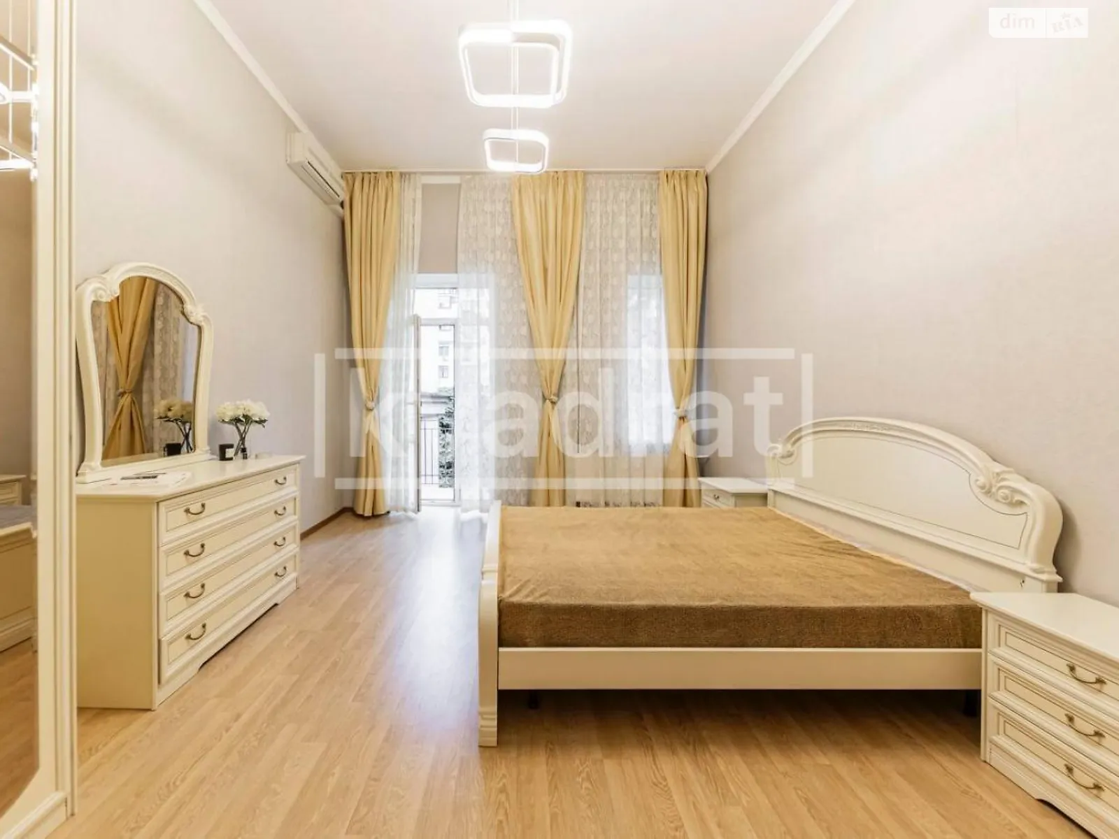 Продается 3-комнатная квартира 80.3 кв. м в Киеве, ул. Межигорская, 32 - фото 1