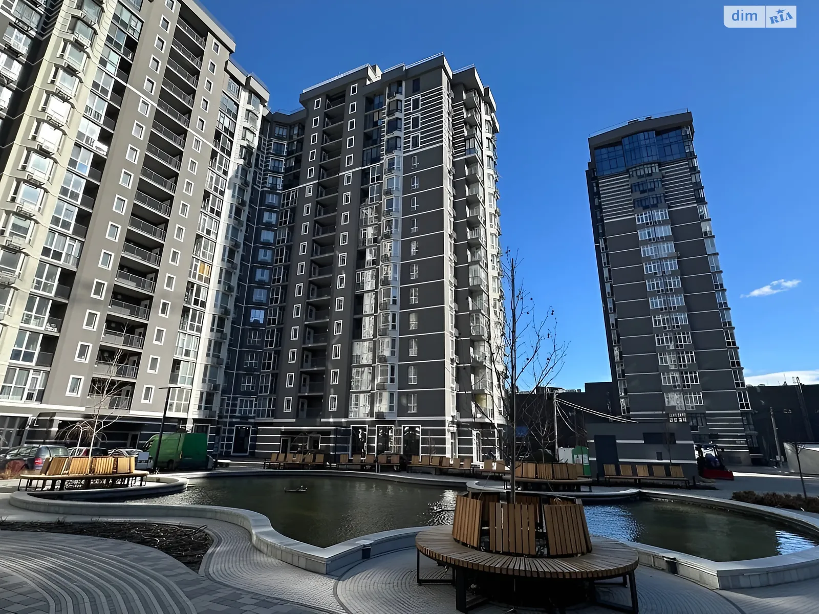 Продается 3-комнатная квартира 82.2 кв. м в Буче, ул. Леси Украинки - фото 1