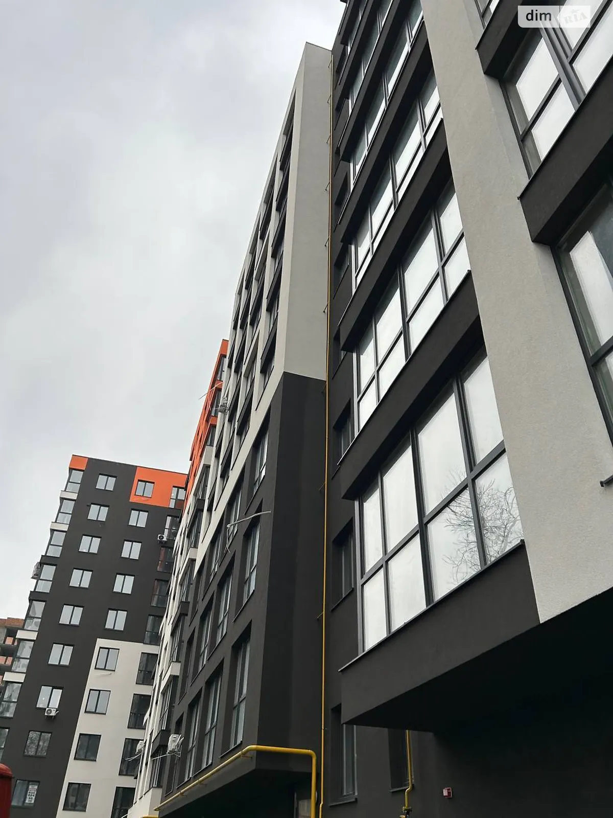 Продается 1-комнатная квартира 45.4 кв. м в Ивано-Франковске, ул. Национальной Гвардии, 3 - фото 1