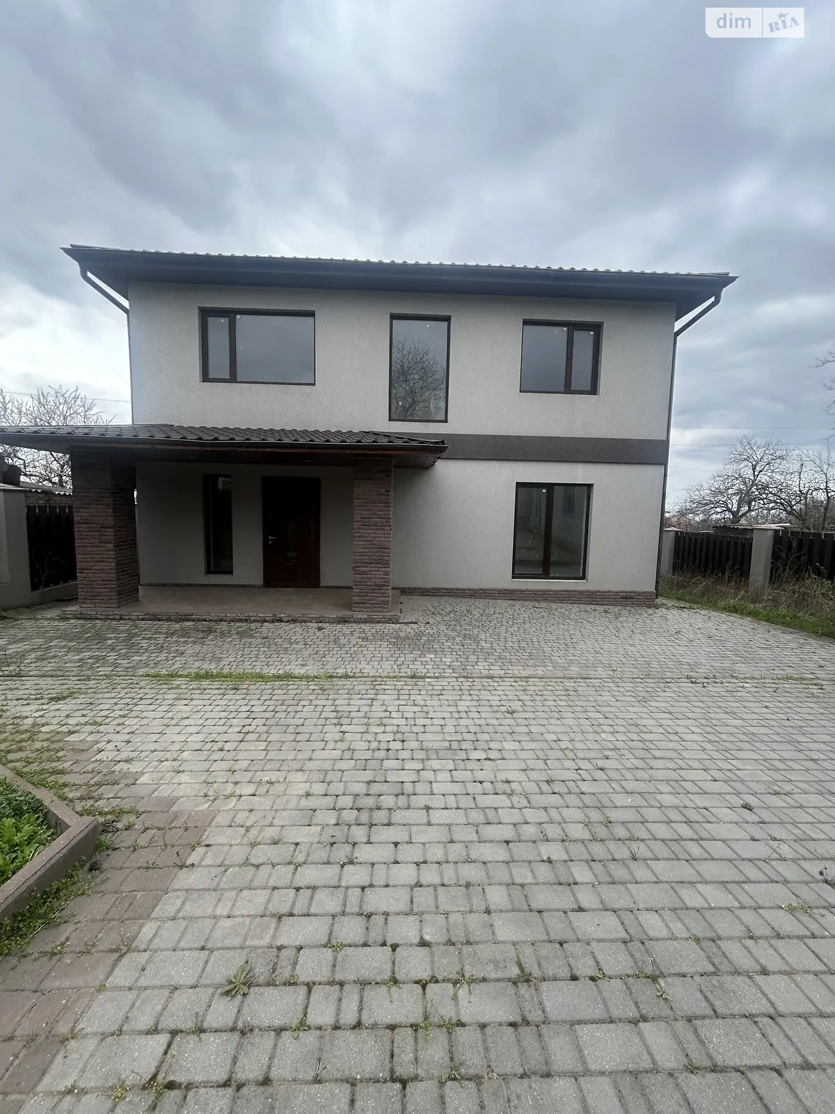 Продается дом на 2 этажа 163 кв. м с бассейном, цена: 113999 $ - фото 1