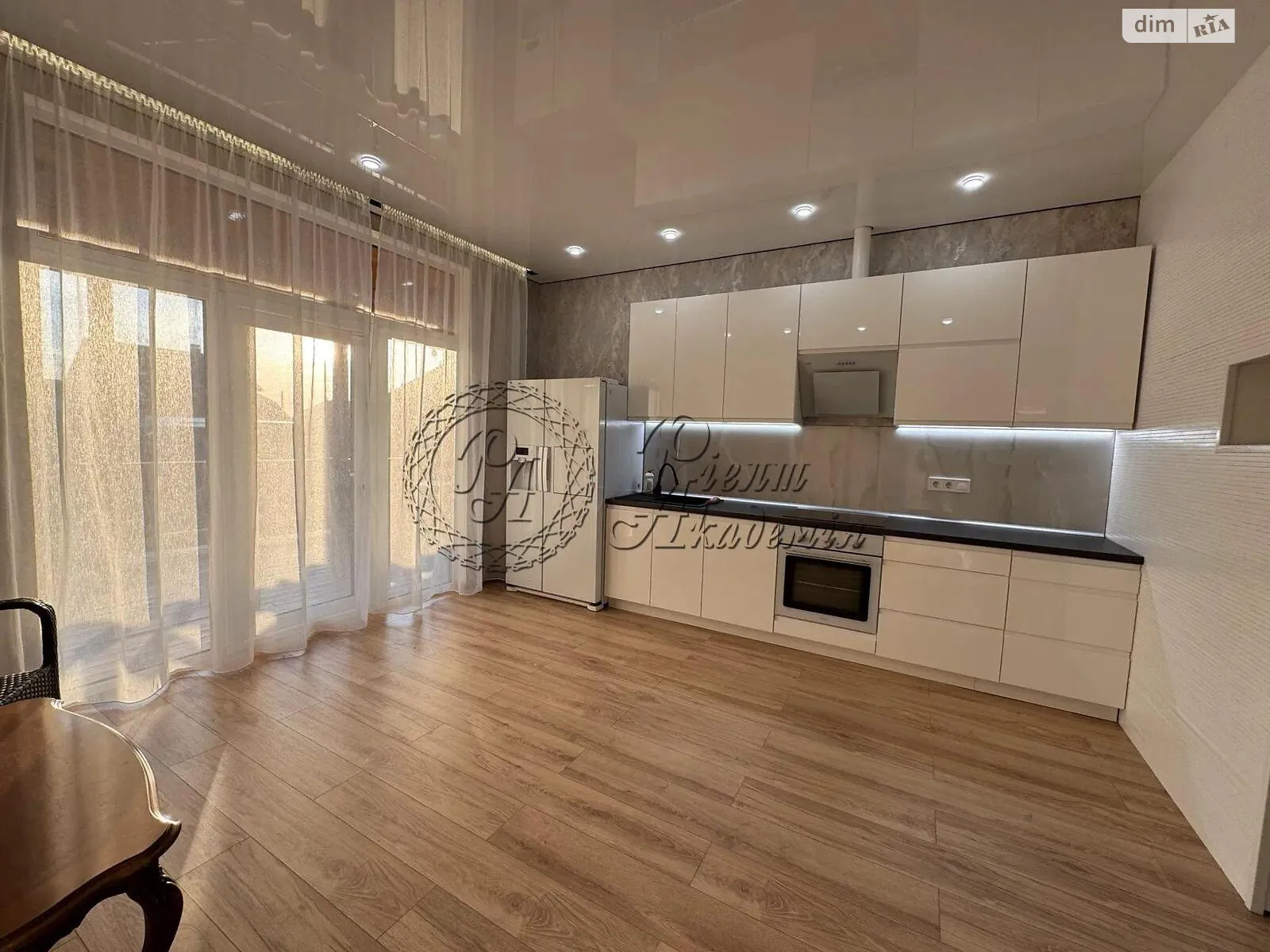 Продається одноповерховий будинок 120 кв. м з подвалом, цена: 190000 $ - фото 1