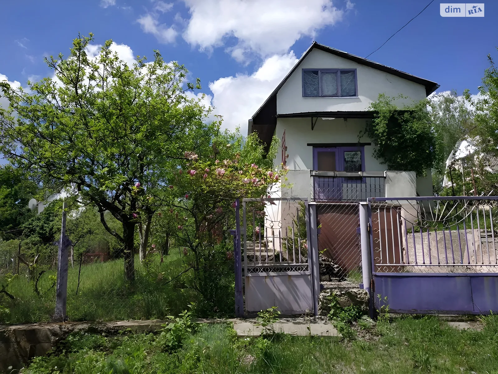 Продается дом на 3 этажа 85 кв. м с беседкой, цена: 28000 $ - фото 1
