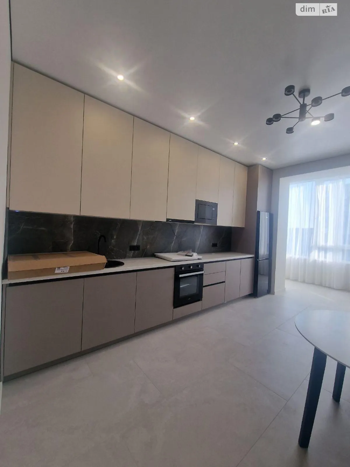 Продається 2-кімнатна квартира 65 кв. м у Сторожниці, вул. Капушанська, 167 - фото 1