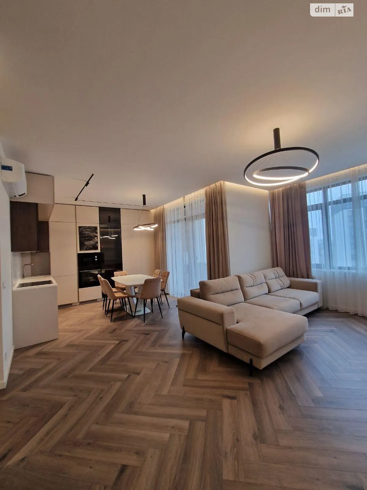 Продается 2-комнатная квартира 76 кв. м в Ужгороде, наб. Славянская, 25 - фото 1
