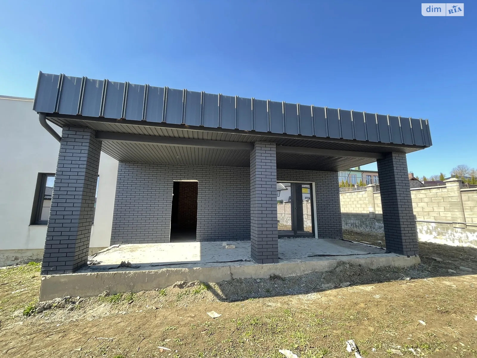 Продається одноповерховий будинок 160 кв. м с басейном, цена: 87000 $ - фото 1
