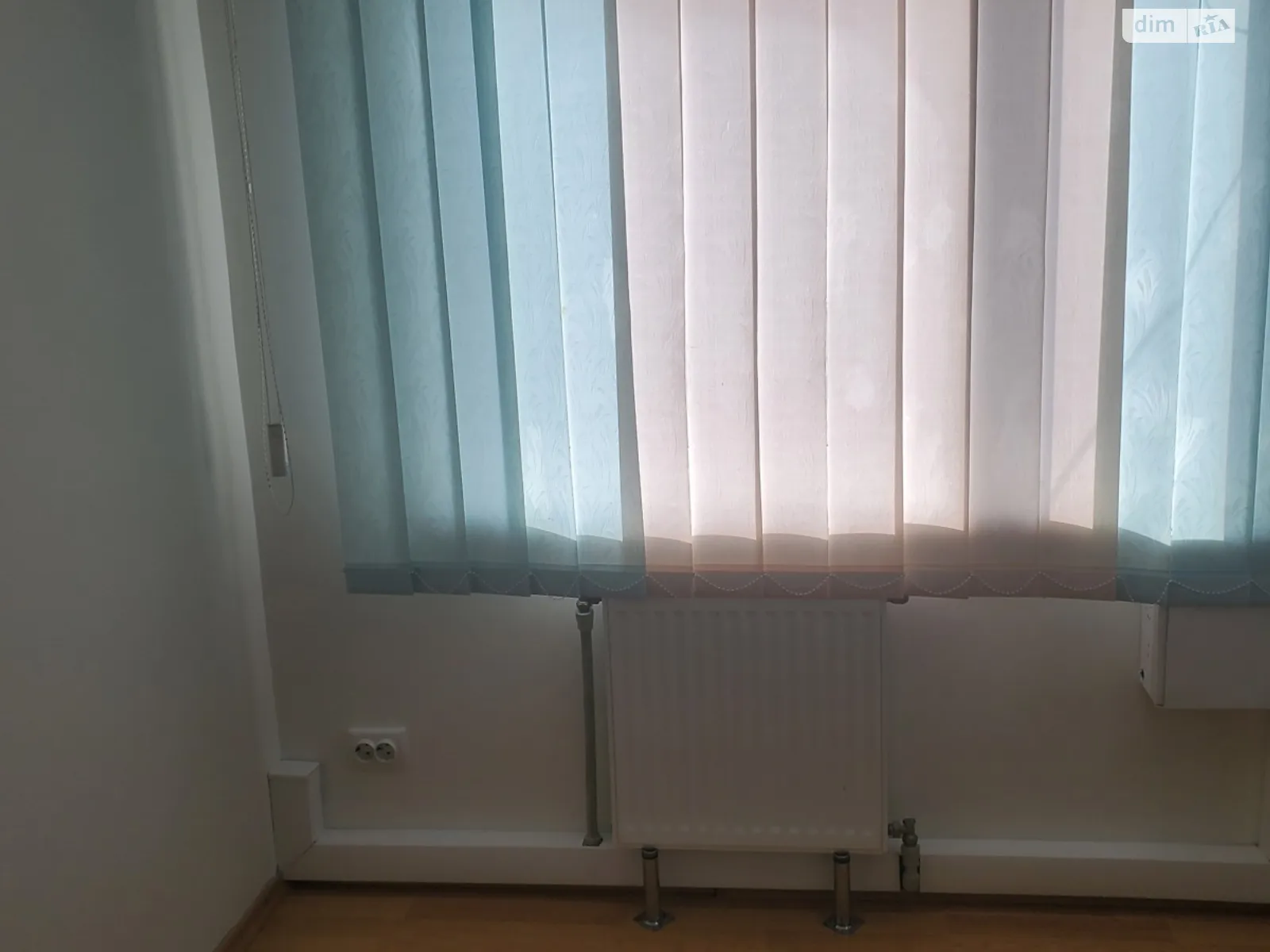Сдается в аренду офис 12 кв. м в бизнес-центре, цена: 4000 грн - фото 1