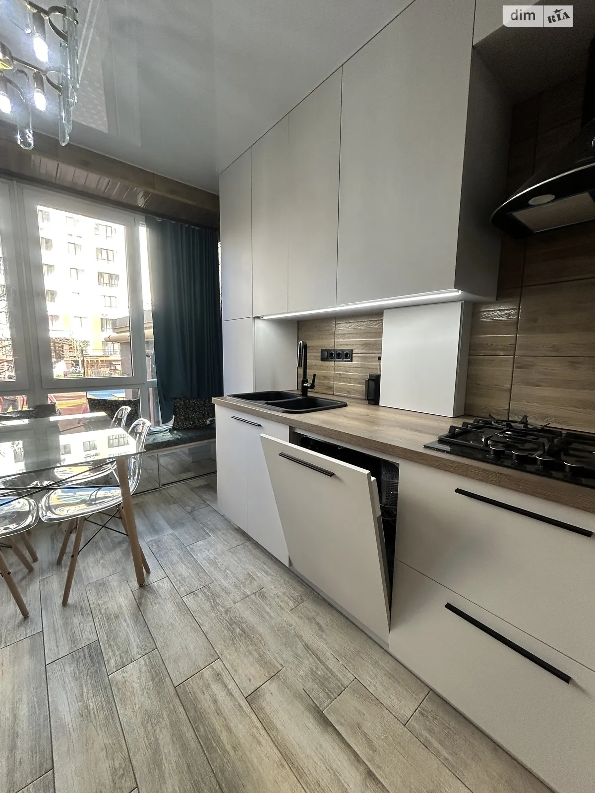 Продается 2-комнатная квартира 63.8 кв. м в Ирпене, ул. Минеральная, 7К - фото 1