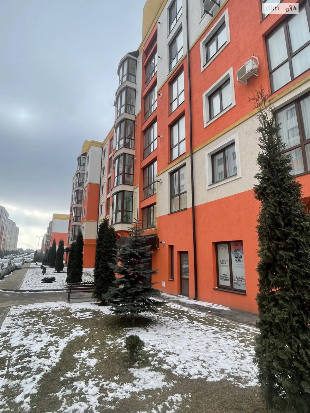 Продается 3-комнатная квартира 76.8 кв. м в Ровно, ул. Черновола Вячеслава, 91Л - фото 1