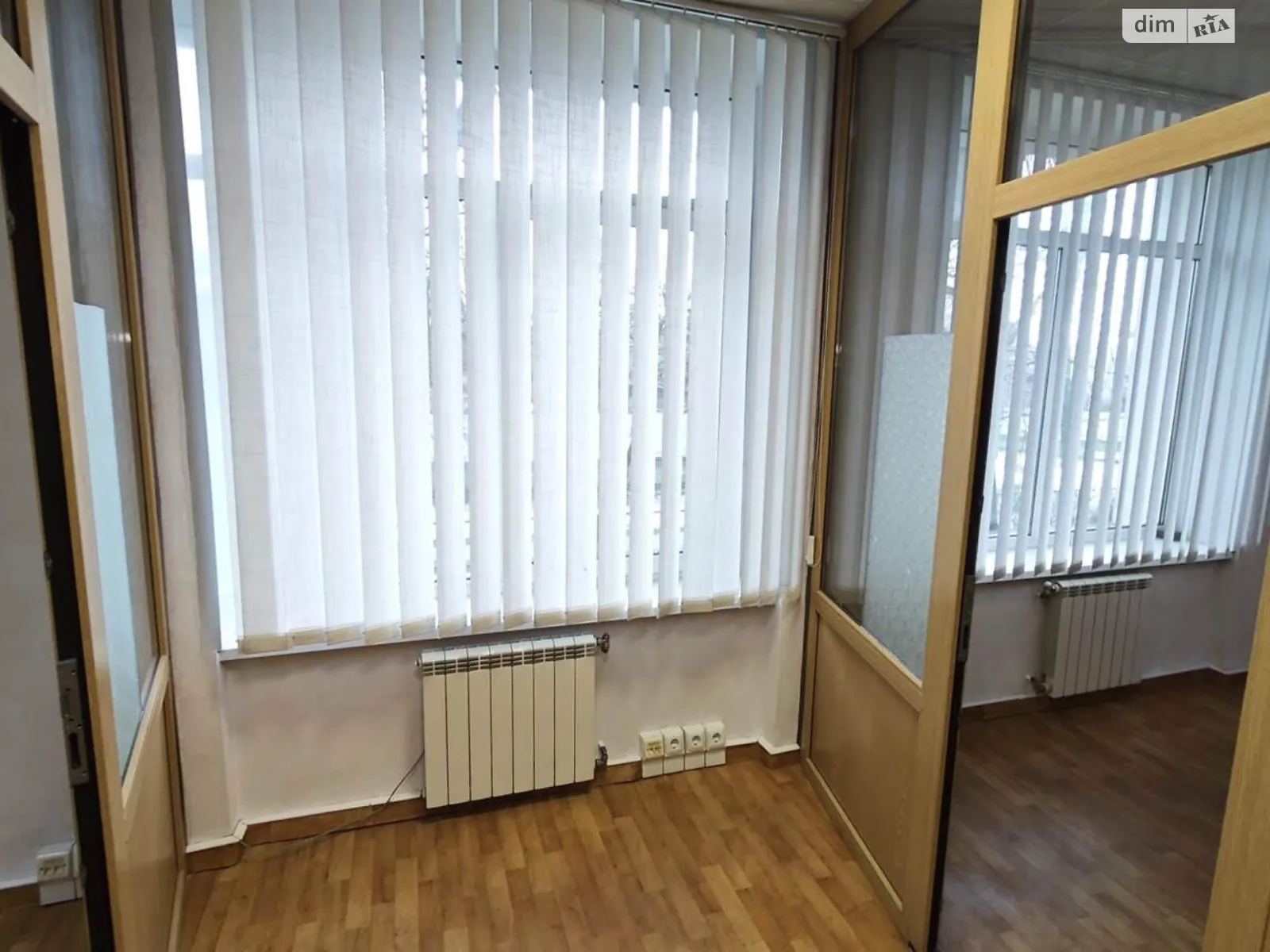 Сдается в аренду офис 61 кв. м в бизнес-центре, цена: 28450 грн - фото 1