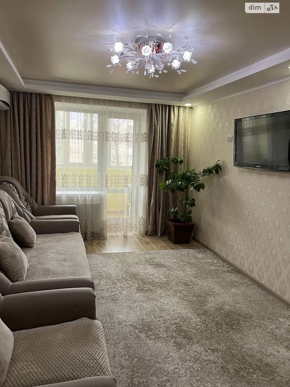 Продается 3-комнатная квартира 74 кв. м в Николаеве, ул. Знаменская, 8А - фото 1