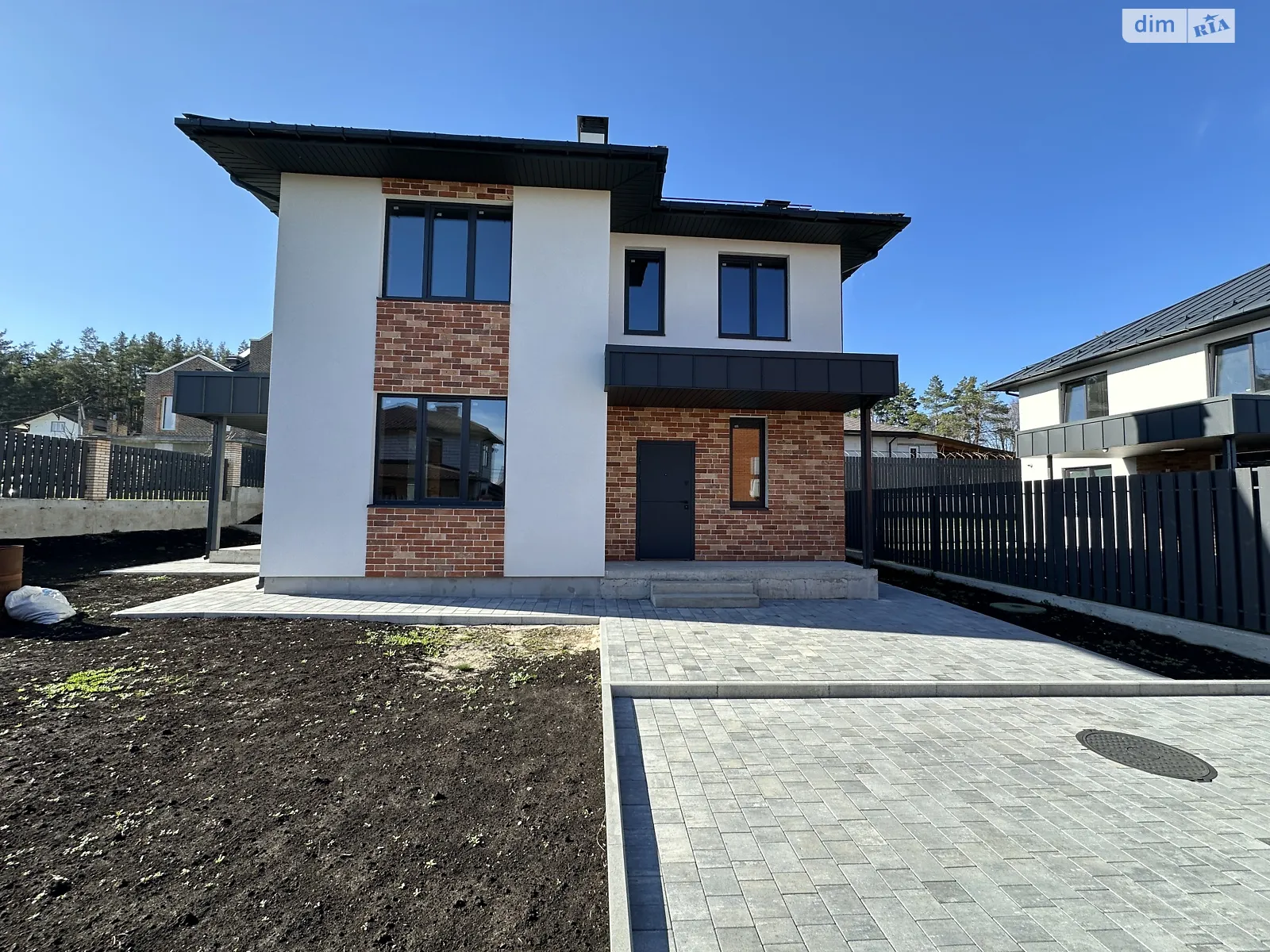 Продается дом на 2 этажа 130 кв. м с баней/сауной, цена: 165000 $ - фото 1