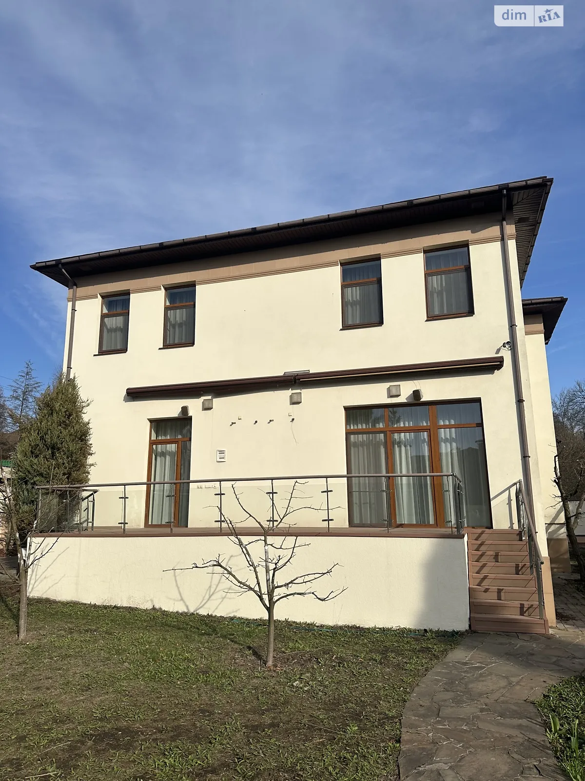 Сдается в аренду дом на 2 этажа 360 кв. м с беседкой, цена: 2000 $ - фото 1