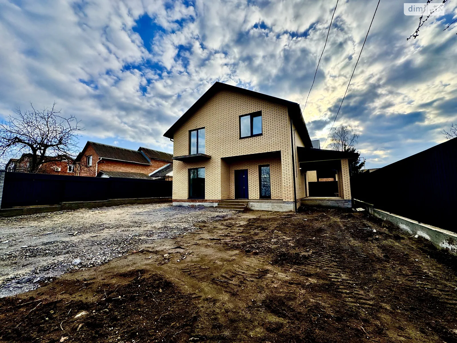 Продается дом на 2 этажа 128 кв. м с балконом, цена: 115000 $ - фото 1