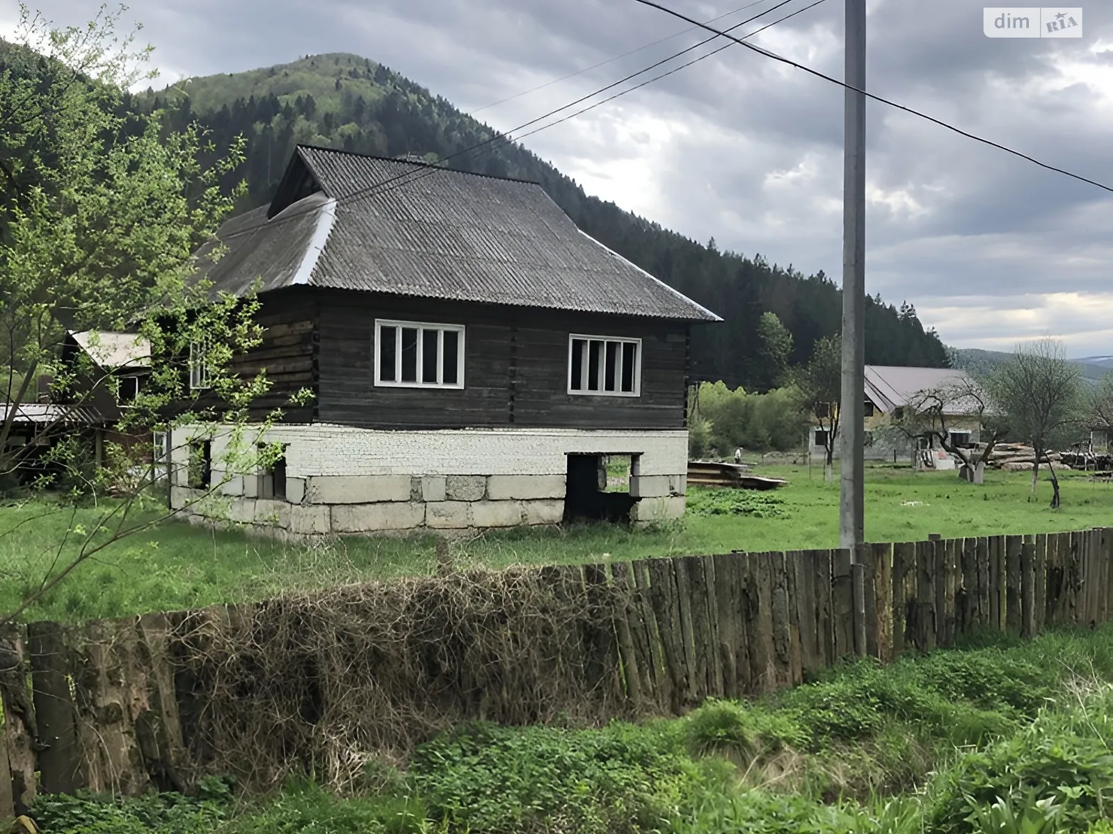 Продается дом на 2 этажа 250 кв. м с участком, цена: 30000 $ - фото 1
