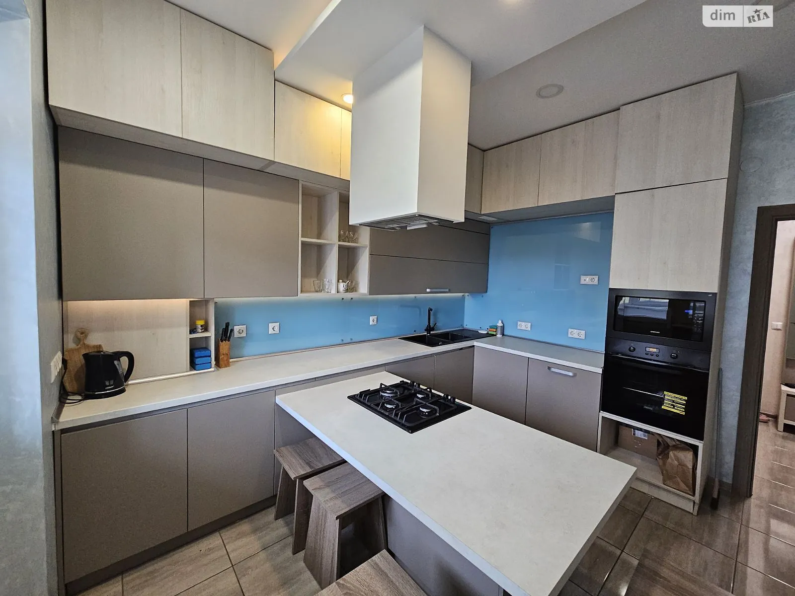 Продается 2-комнатная квартира 75.1 кв. м в Минае, пер. Парковый - фото 1